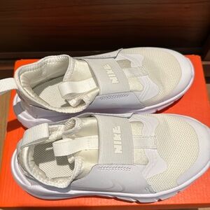 Nike Flex Runner size 13 - new